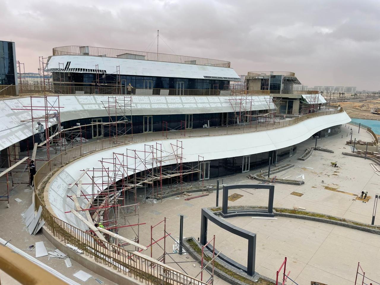Maintenance team working on a commercial building façade.